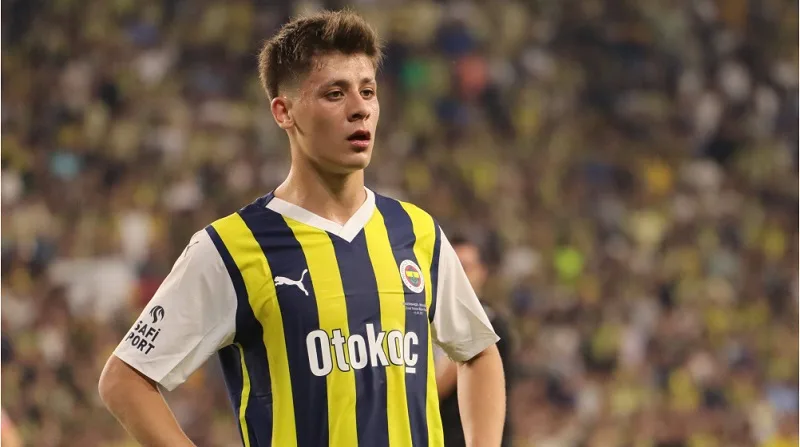 Ngôi sao trẻ khoác áo số 10 tại Fenerbahce trước khi gia nhập Real Madrid.