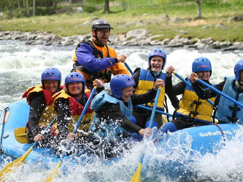 rafting-la-gi-tat-tan-tat-ve-mon-the-thao-vuot-thac-day-mao-hiem-6